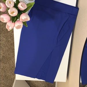 Blue pencil skirt with slit